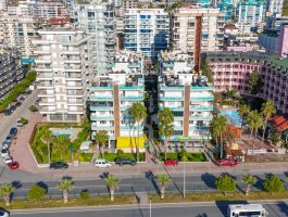 Квартира 2+1 в ЖК на первой береговой линии с видом на море. Махмутлар