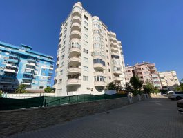 Просторный дуплекс 3+1 с завораживающими панорамными видами на море и горы. Район Махмутлар