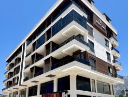 Новая квартира 1+1 в современном ЖК в районе Махмутлар