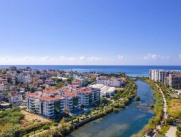 Квартира 2+1 с видом на реку Димчай, в элитном ЖК всего в 500 м от моря в районе Кестель