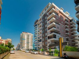 Квартира 3+1 всего в 400 м от моря и пляжа в районе Махмутлар