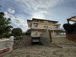 Шестикомнатная (5+1) вилла с видом на море в открытом для ВНЖ районе – Оба