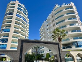 Квартира 2+1 с видом на горы, в 200 м от моря и пляжа. Район Махмутлар